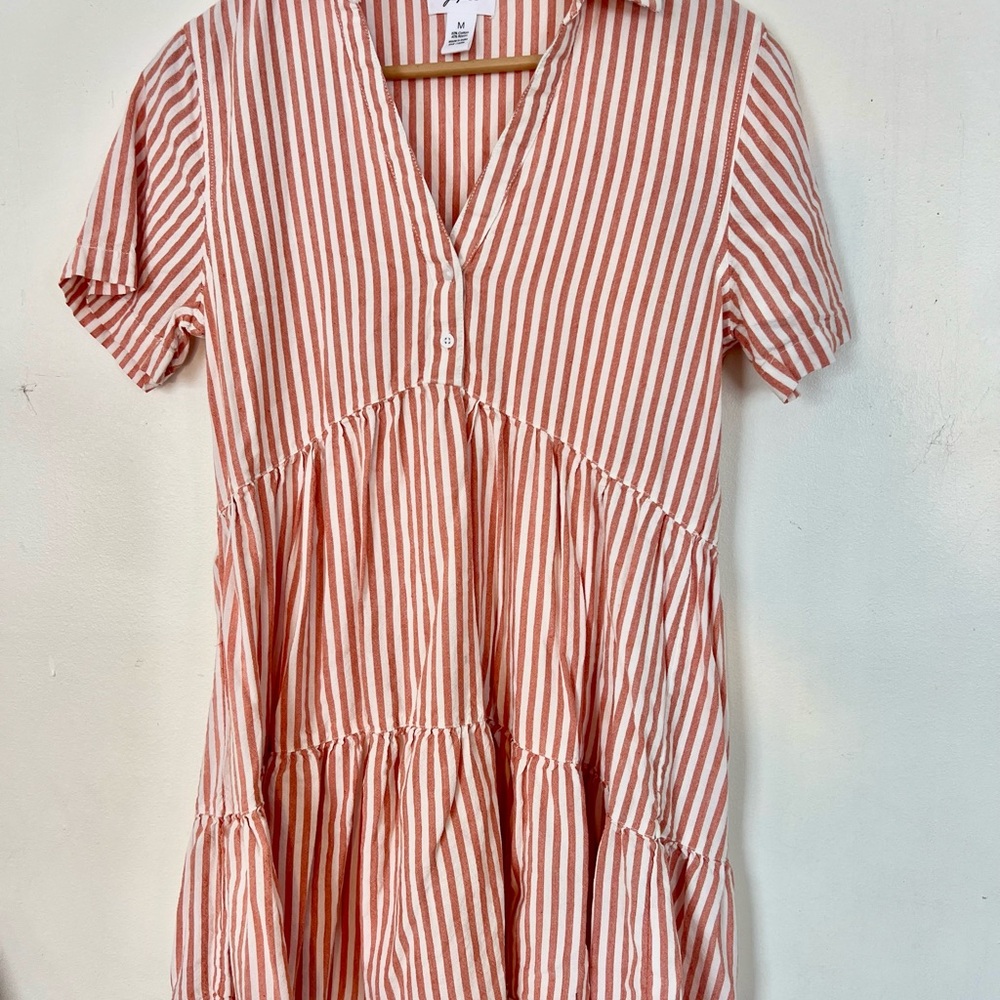 Peach and White Collared, Short Sleeved Tiered Mini Dress- Womans Medium